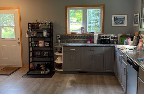 Armour Cottage | Waterfront in the Almaguin Highlands/Muskoka near Katrine on Doe Lake,Ontario,CA