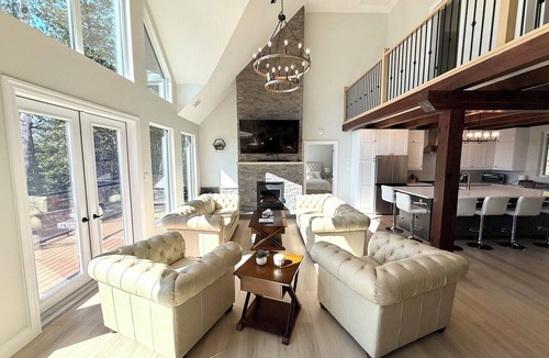 Rideau Lakes Cottage | Waterfront Lake House on the Big Rideau Lake