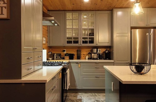 Colpoys Bay Cottage | Waterfront Lakehouse | + EV Charger | AC | Backup Generator |