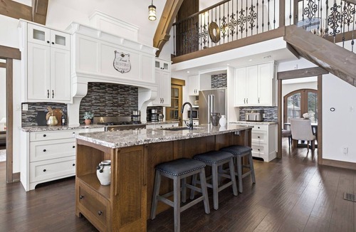 Brock Ski Chalet | Waterfront Luxury French Chateau | Lake Simcoe | Ping Pong | Games | Fireplace