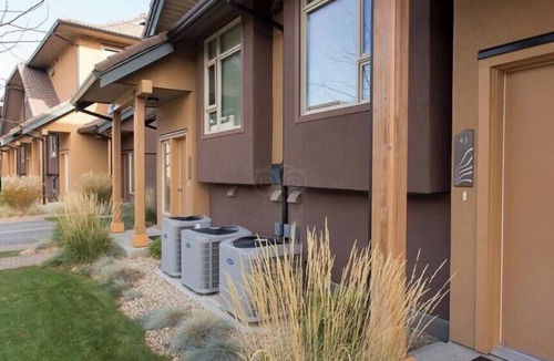 Okanagan-Similkameen Hotel | Watermark Beach Resort. 2 bdr condo. Beautiful resort and centrally located!