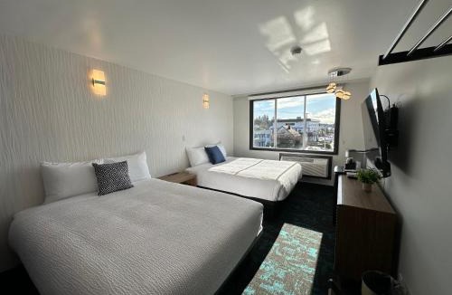 Powell River Hotel | Waterways, A Boutique Hotel