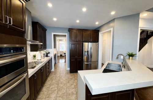Brampton House | Wedding & Group 8-BR Estate 20ft Ceiling Games