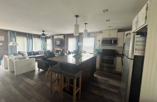 Pointe-du-Chene Cottage | Welcome to our modern cozy three bedroom cottage located in Pointe-du-Chene