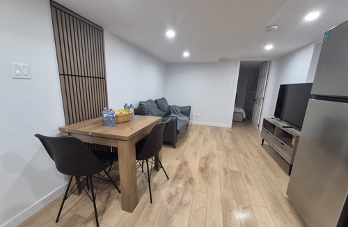Waterloo House | Welcome to our cozy place near RIM Park, Universities and Uptown Waterloo!