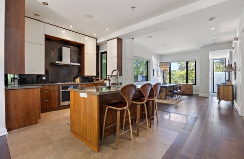 Lytton Park House | Welcome to The Treehouse - a tranquil escape in the middle of the city!