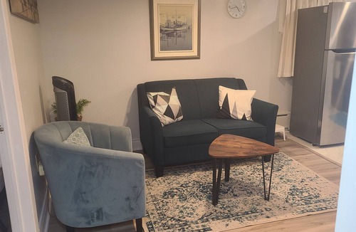 Blake - Jones Apartment | Welcoming 1-bedroom apartment in vibrant Toronto neighborhood