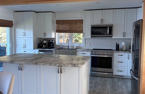 French River House | West Arm, Lake Nipissing gem/Cozy waterfront view/Fishing/Boating/Relaxing