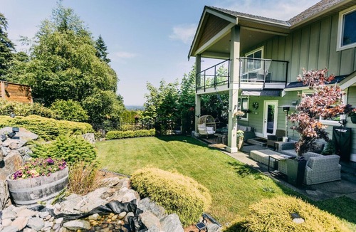 Bear Mountain Resort House | West Coast Retreat on Bear Mountain | Family + Golf