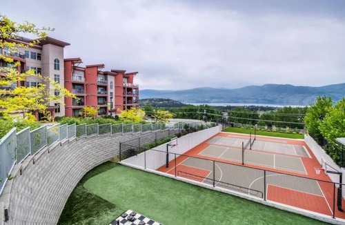 Central Okanagan Apartment | West Kelowna Family-friendly condo/AC/pool/Hot tub/winery/lake view