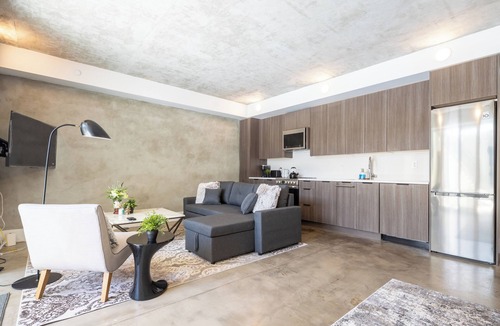 West Vancouver House | West Van Luxury Retreat 2BR 2BA Oceanview