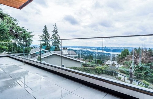 West Vancouver House | West Vancouver Luxury Hilltop Retreat Ocean Views