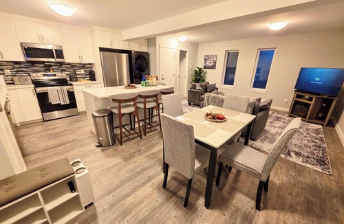 Metro Vancouver Regional District House | Westham Island! A quaint farming locale great for bird watching & lovely walks