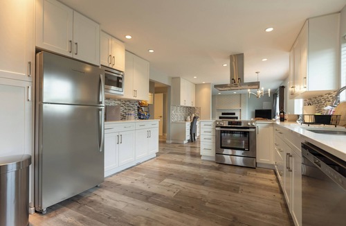 Metro Vancouver Regional District House | Westham Island - Hot tub/Fire Pit! Sleeps 8 in a quaint farm setting.