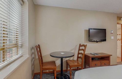 Village North Hotel | Whistler - Cascade Lodge 435