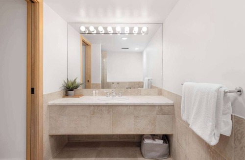 Blackcomb Hotel | Whistler - Le Chamois - Studio #301