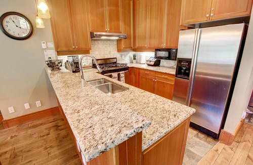 Nordic Estates House | Whistler Mountainside Ski-In Ski-Out Spectacular Views