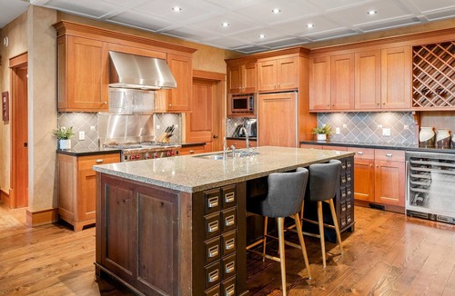 Whistler Ski Chalet | Whistler Post and Beam Luxury Chalet - Close to Village - Long nTerm Rental