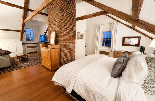 St. Andrews House | Windsor House Inn