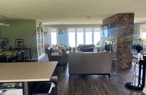 Thamesville House | Winter Rental; Birders' Joy ; Lake Erie Beach Front; Walkers beach; 3 BR/2 Bath