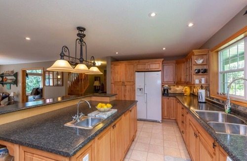 Broadbent Cottage | Woods Bay Lookout, Georgian Bay