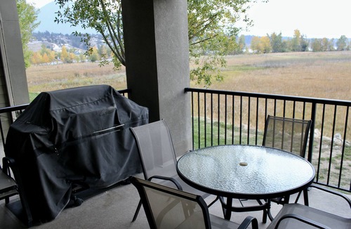 Invermere Condo | Year Round Escape in the Heart of the Rockies!