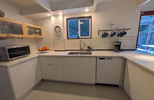 Canyon Heights House | Your Getaway Home in North Vancouver