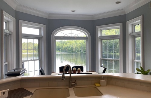 Dorset House | Your Own Private Lake, Pet Friendly, Luxury Family Retreat, up to 10 guests.