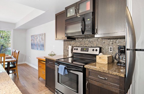 Copperstone Resort Condo | ⛰️Your Rocky Mountain Getaway Awaits! Pet friendly!⛰️ close to Banff, pet friendly