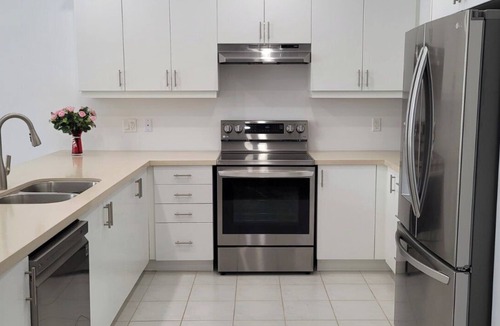 Innisfil House | Zen-like Escape, Skiing Canoeing Hiking Nearby in Barrie ON