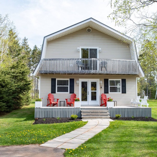 Beach, Golf, Relax & Enjoy Our Beautiful Stanhope, PEI Cottage for your vacation