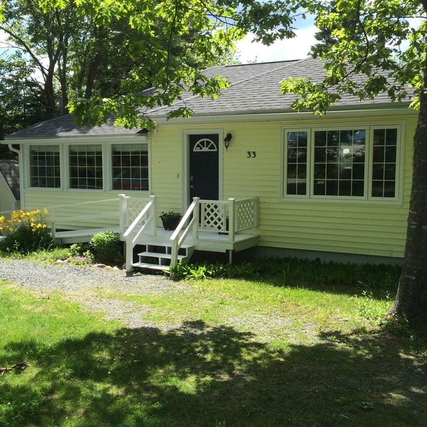 Lovely Lakefront Cottage near Sandy Beaches and Hiking/Biking Trail