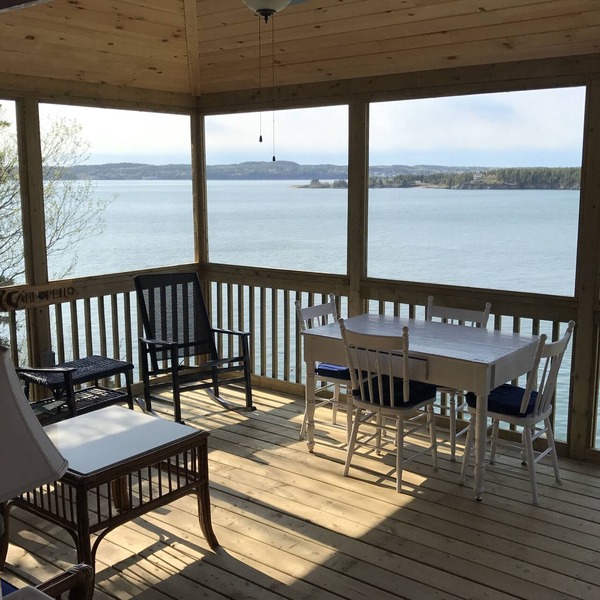 Secluded Oceanfrot cottage:Unbelievable oceanfront views-Screened in Gazebo