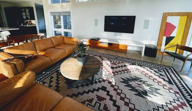 103c carriage · Canoe Landing: Luxury Waterfront Retreat, Hot Tub