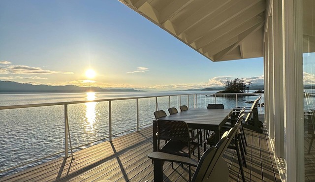 180° Ocean Views: Chef's Kitchen, Hot tub on 6.3 private acres of forest. in Halfmoon Bay