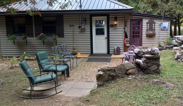 1950's Romantic & Whimsical Cottage