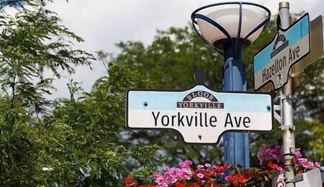 2 Bed Elegant Yorkville Condo, Best Location + Gym