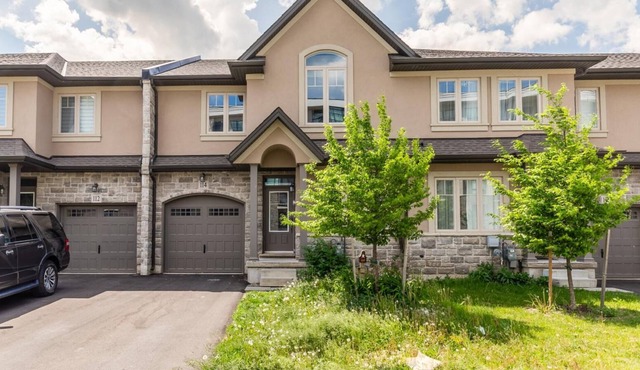 20 Ppl 5BR Townhome on the Lake. HotTub, Gym, BBQ