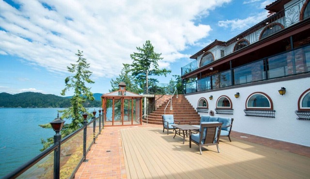 2BR Oceanfront Getaway with Stunning Coastal Views