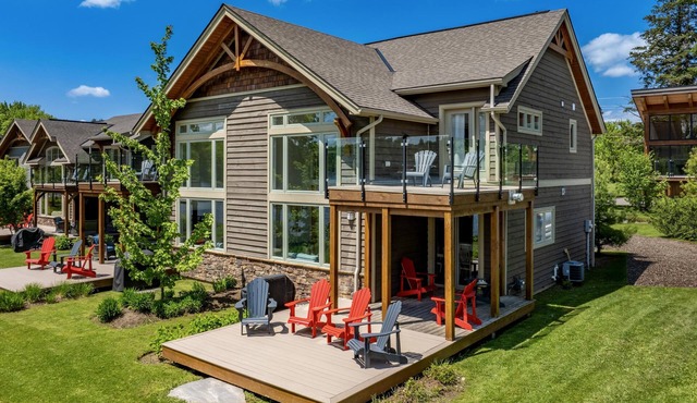 3 + bed 2 bath Villa on Lake Muskoka