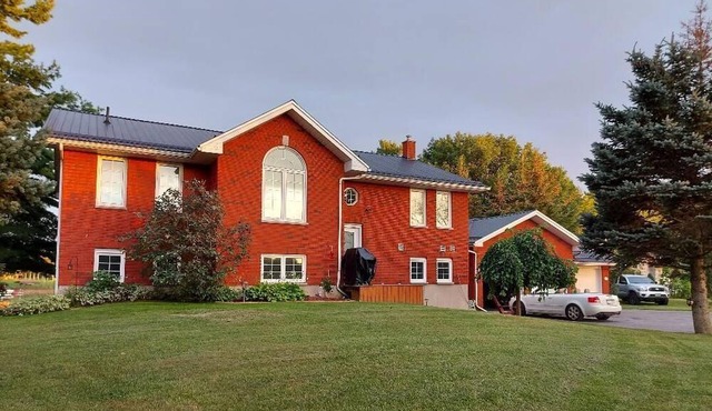3 bedroom 2 bath house near ganaoque on the st lawrence river
