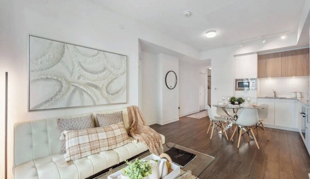 3 Rooms, Sleeps 5 | 2 Bath | 2 Balconies | North York | Toronto