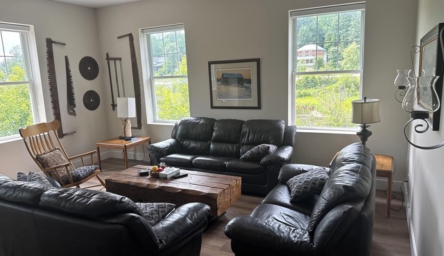 3Bed3.5Bath @ Burk’s Falls's View