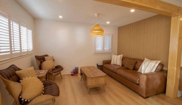 4 Bdrm Beachfront Oasis-Sunsets!