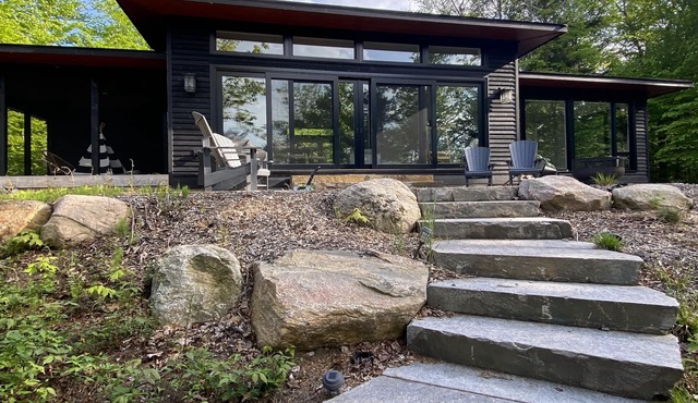 4 bedroom 3 bath cottage retreat on Big Whitefish Lake