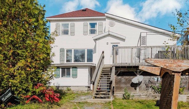 4 Bedroom Main Cottage XIV: PL in Gravenhurst