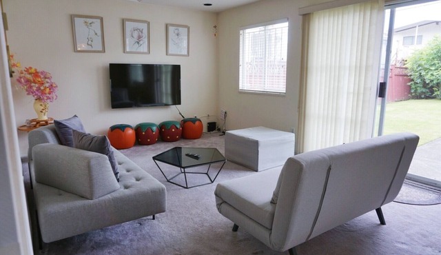 4 Bedrooms Entire House, Nearby Downtown Vancouver