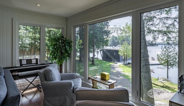 4bed, 4bath, South exp, prestigious area of Royal Muskoka Island w/road access