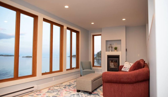 5 Bedroom Luxury Oceanfront Vacation Home