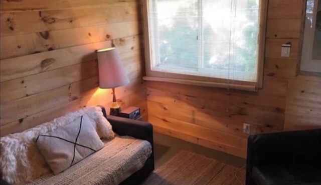 #5 Cozy Muskoka Lake Cottages